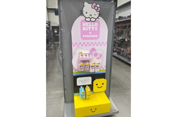 Hello Kitty Retail Display