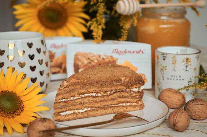 Medovnik octagonal cake box